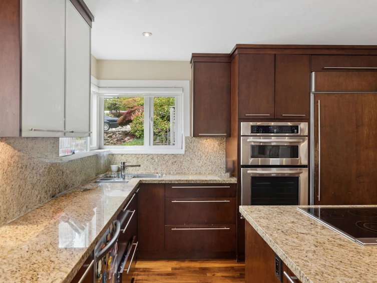 4812 Headland Close, West Vancouver, BC, V7W 3C2 - 9