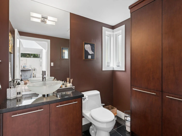 4812 Headland Close, West Vancouver, BC, V7W 3C2 - 10