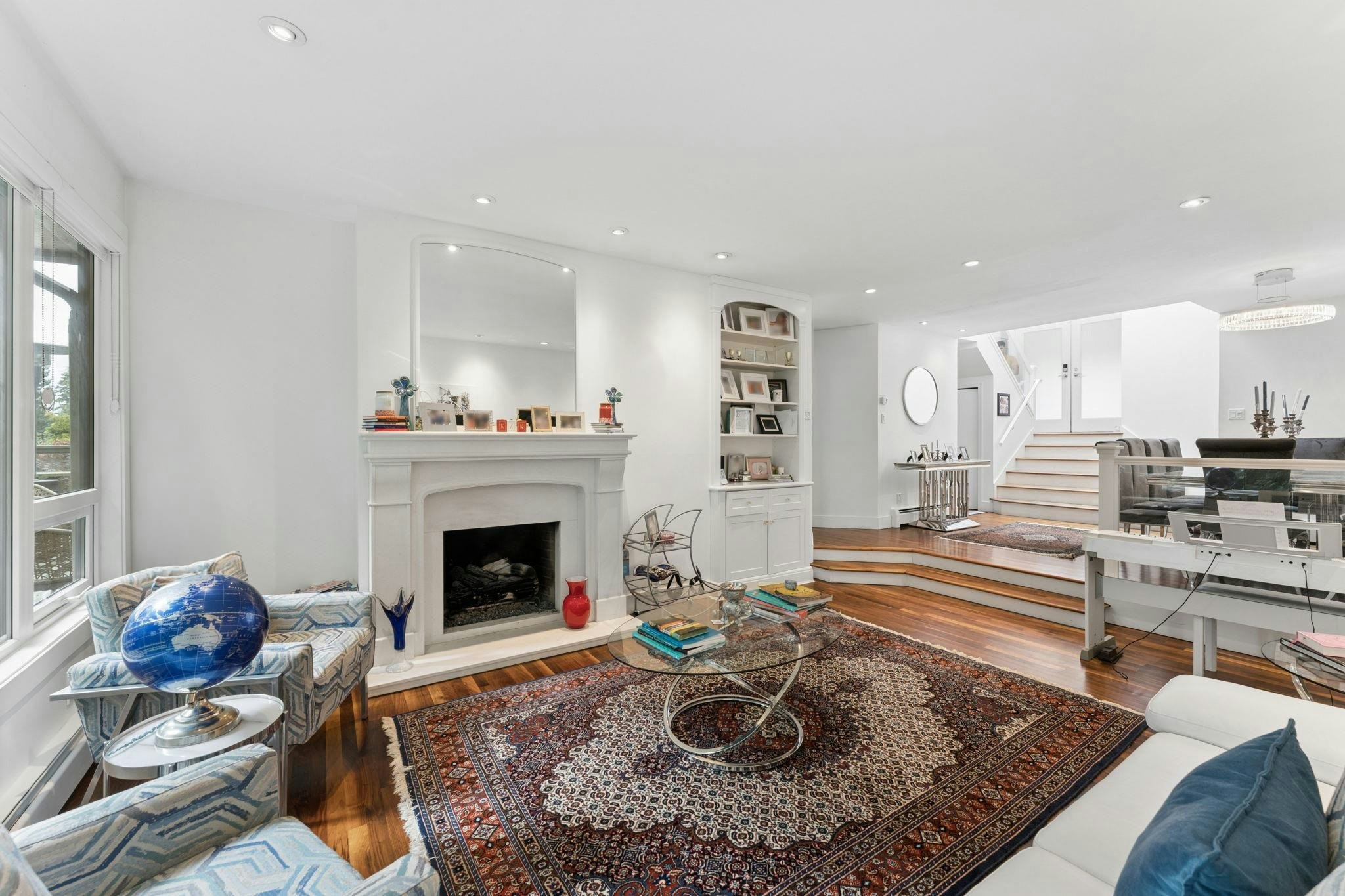4812 Headland Close, West Vancouver, BC, V7W 3C2