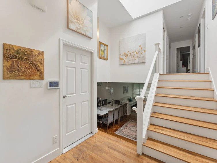 4812 Headland Close, West Vancouver, BC, V7W 3C2 - 11