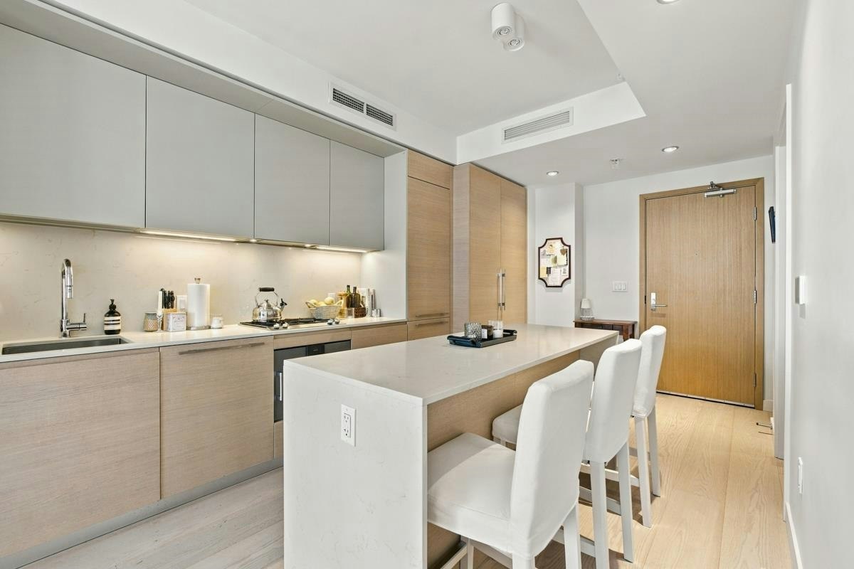3703-1289 Hornby St, Vancouver, BC, V6Z 0G7