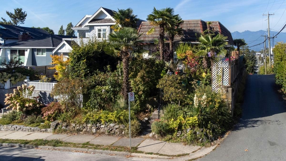 659 E 22nd Avenue, Vancouver, BC, V5V 1V3