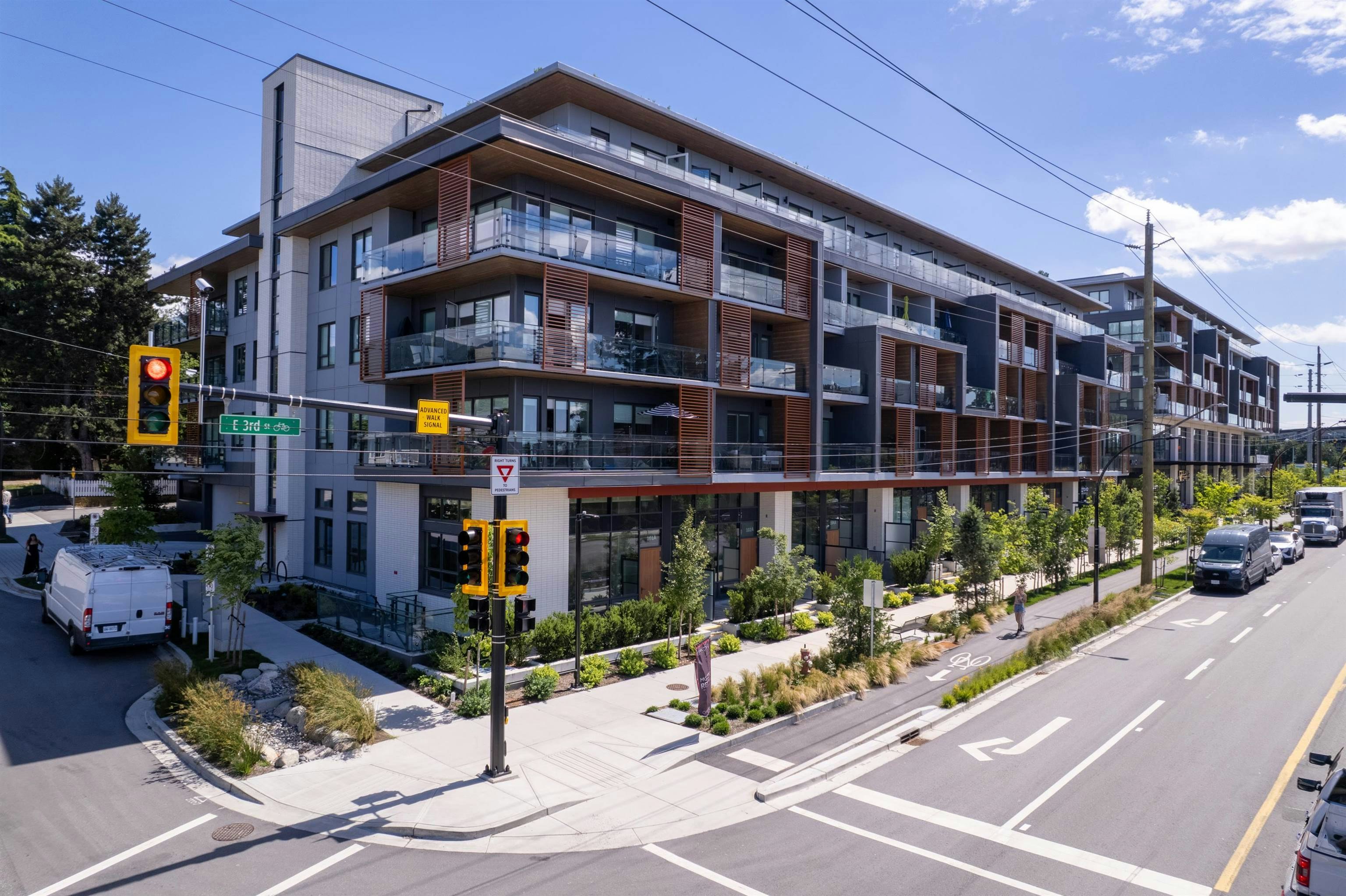 317-422 E 3rd Street, North Vancouver, BC, V7L 0K1