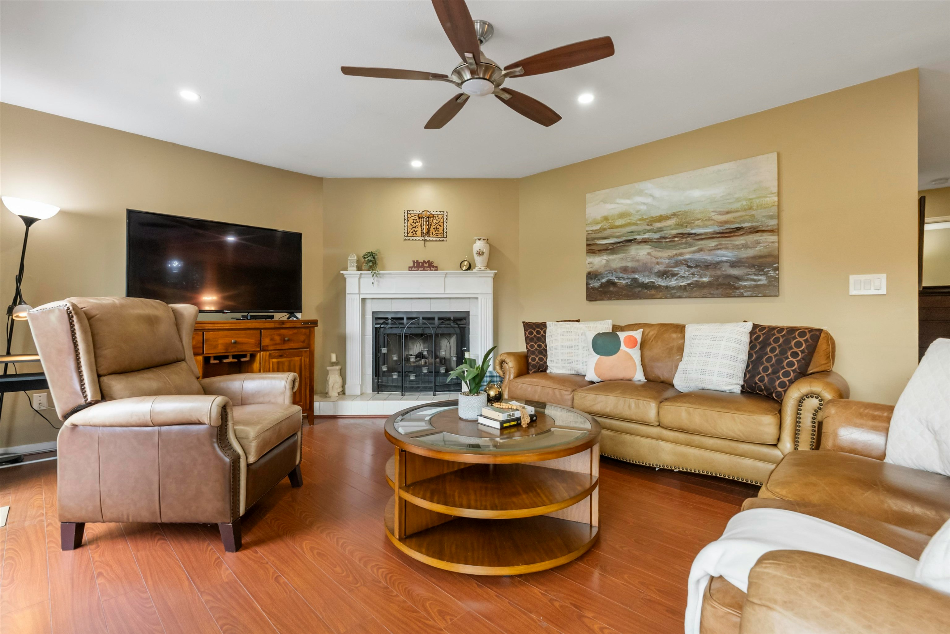 101-1180 Falcon Drive - 4