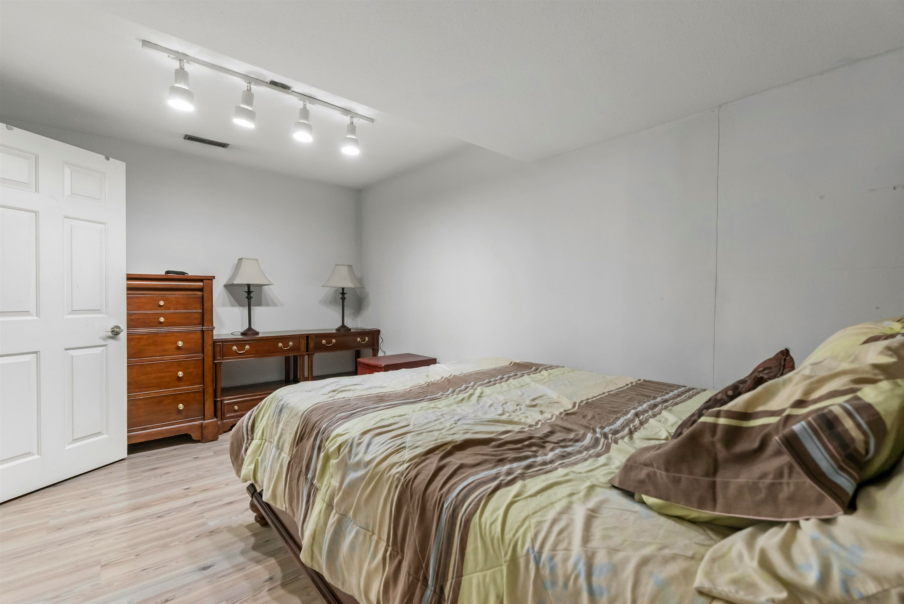 101-1180 Falcon Drive, Coquitlam, BC, V3E 2K5 - 25