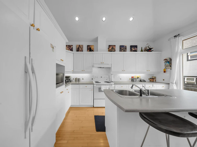 7508 146 Street, Surrey, BC, V3S 8T9 - 8