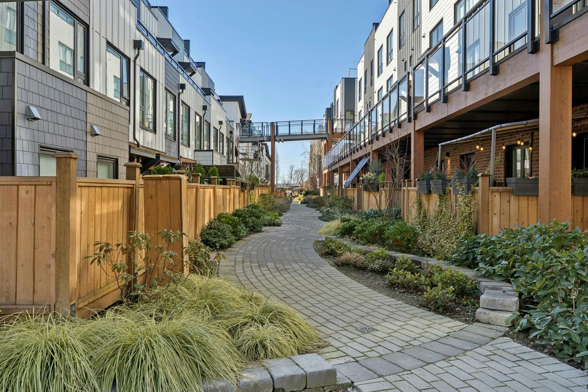 142-545 E 2nd Street, North Vancouver, BC, V7L 1E1 - 18