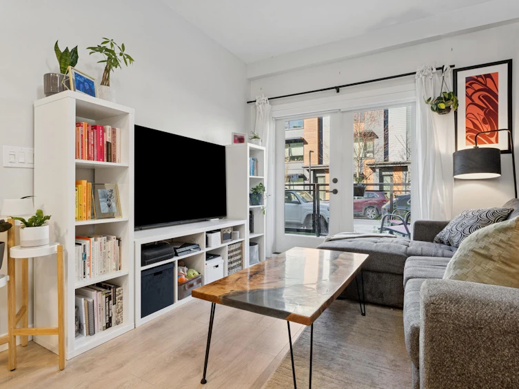 142-545 E 2nd Street, North Vancouver, BC, V7L 1E1 - 8