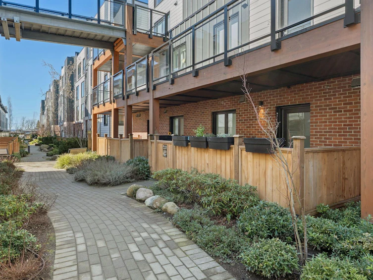 142-545 E 2nd Street, North Vancouver, BC, V7L 1E1 - 17
