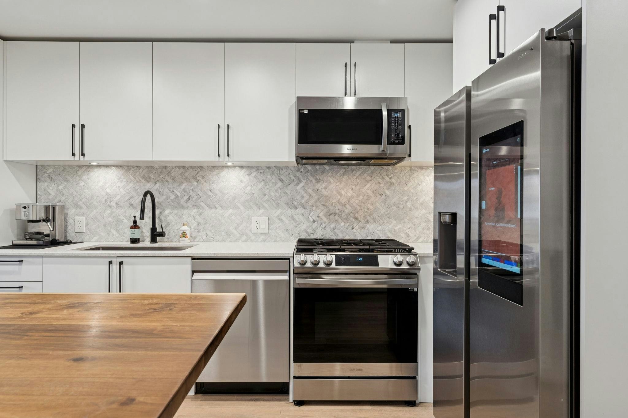 142-545 E 2nd Street - 5