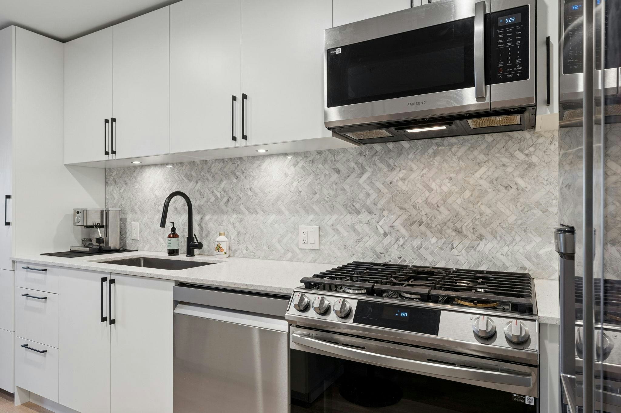 142-545 E 2nd Street, North Vancouver, BC, V7L 1E1 - 6
