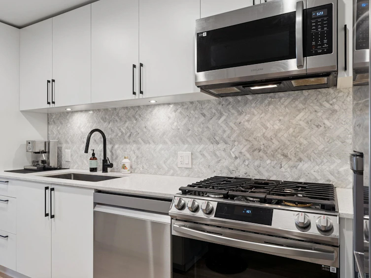 142-545 E 2nd Street, North Vancouver, BC, V7L 1E1 - 6
