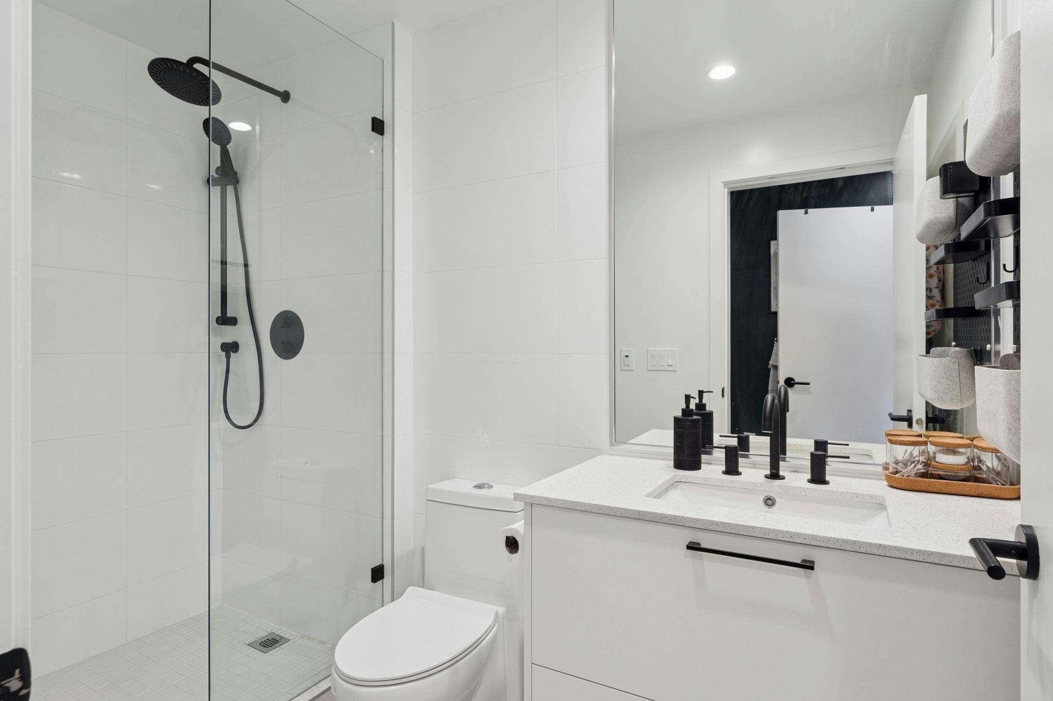 142-545 E 2nd Street, North Vancouver, BC, V7L 1E1 - 10