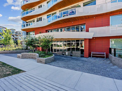 207-20416 Park Avenue - 2