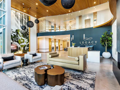 207-20416 Park Avenue - 3