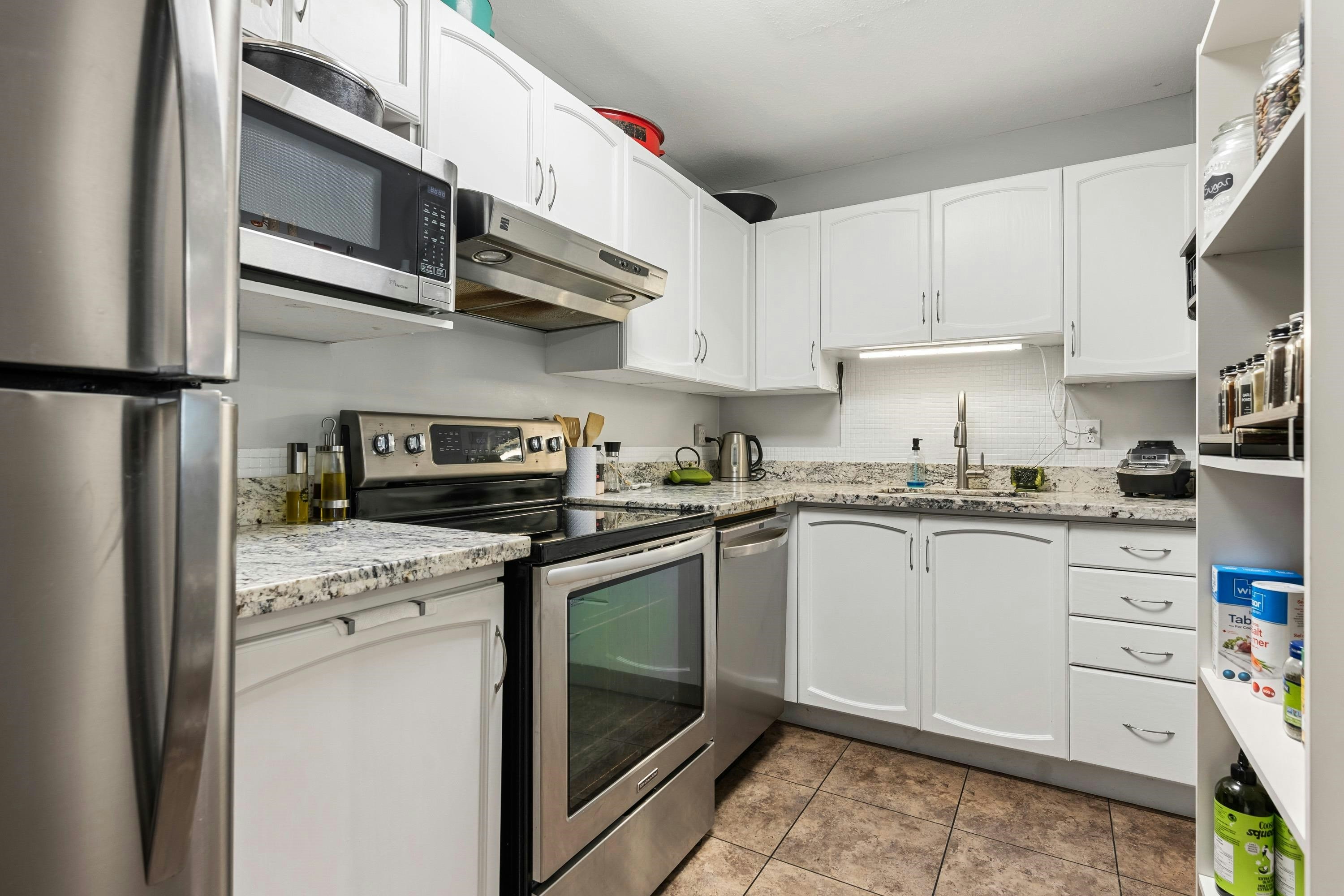 409-2962 Trethewey Street, Abbotsford, BC, V2T 4M3 - 14