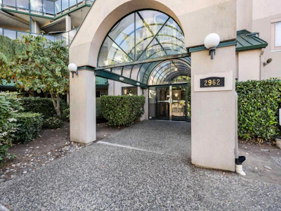 409-2962 Trethewey Street - 4
