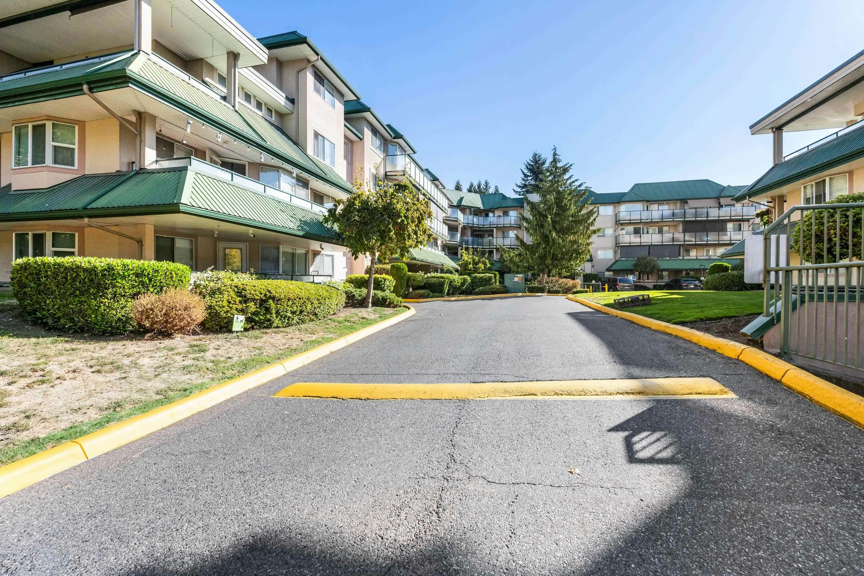 409-2962 Trethewey Street, Abbotsford, BC, V2T 4M3
