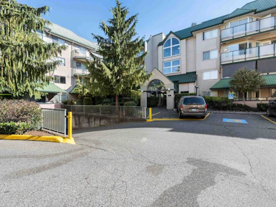 409-2962 Trethewey Street - 2