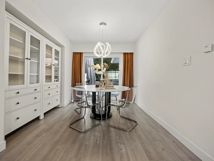 4936 Barker Crescent, Burnaby, BC, V5G 3G5 - 7