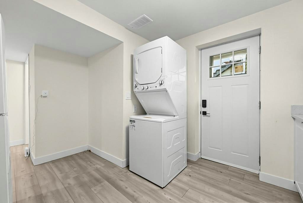 4936 Barker Crescent, Burnaby, BC, V5G 3G5 - 23