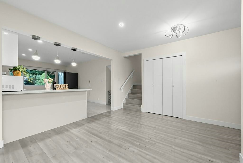 4936 Barker Crescent, Burnaby, BC, V5G 3G5 - 8