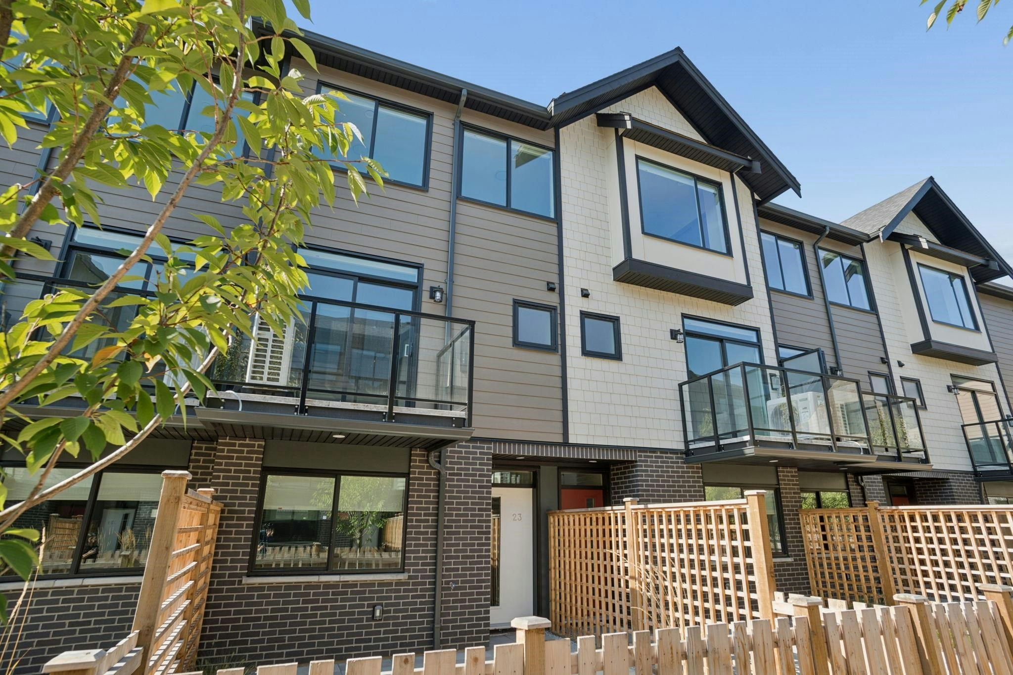 23-4337 Boundary Road - 2