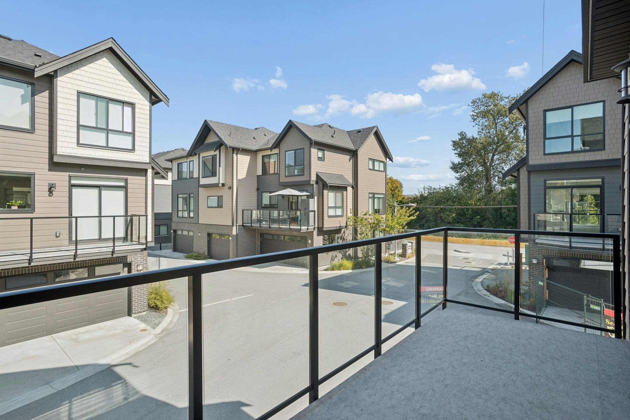 33-4337 Boundary Road, New Westminster, BC, V6V 1S8 - 33