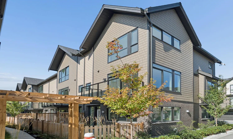 33-4337 Boundary Road