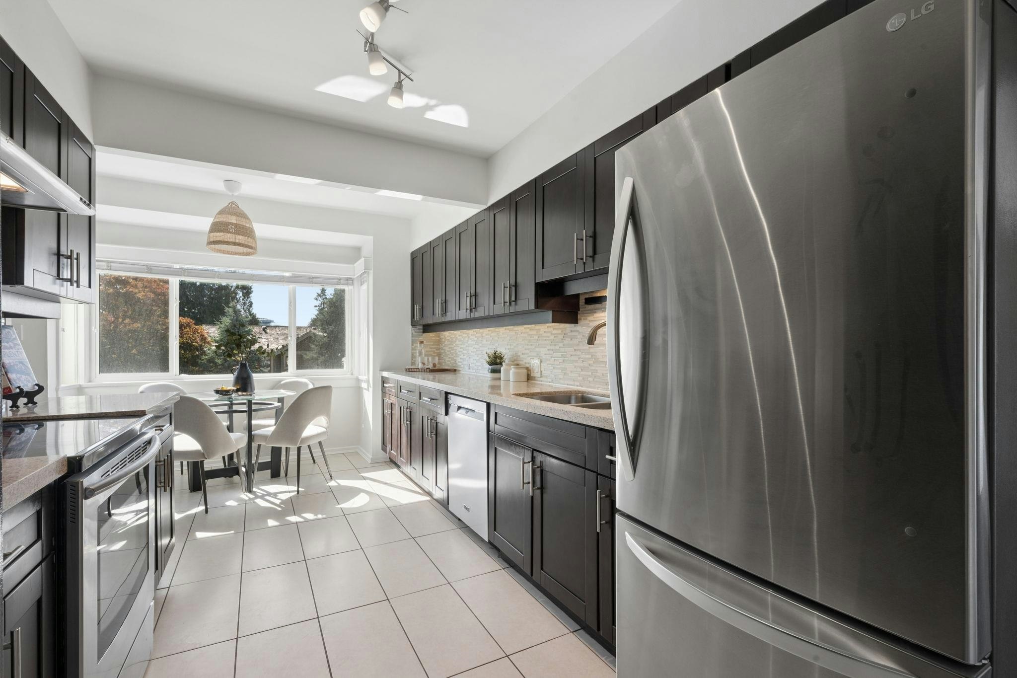 2288 Kings Avenue - 5