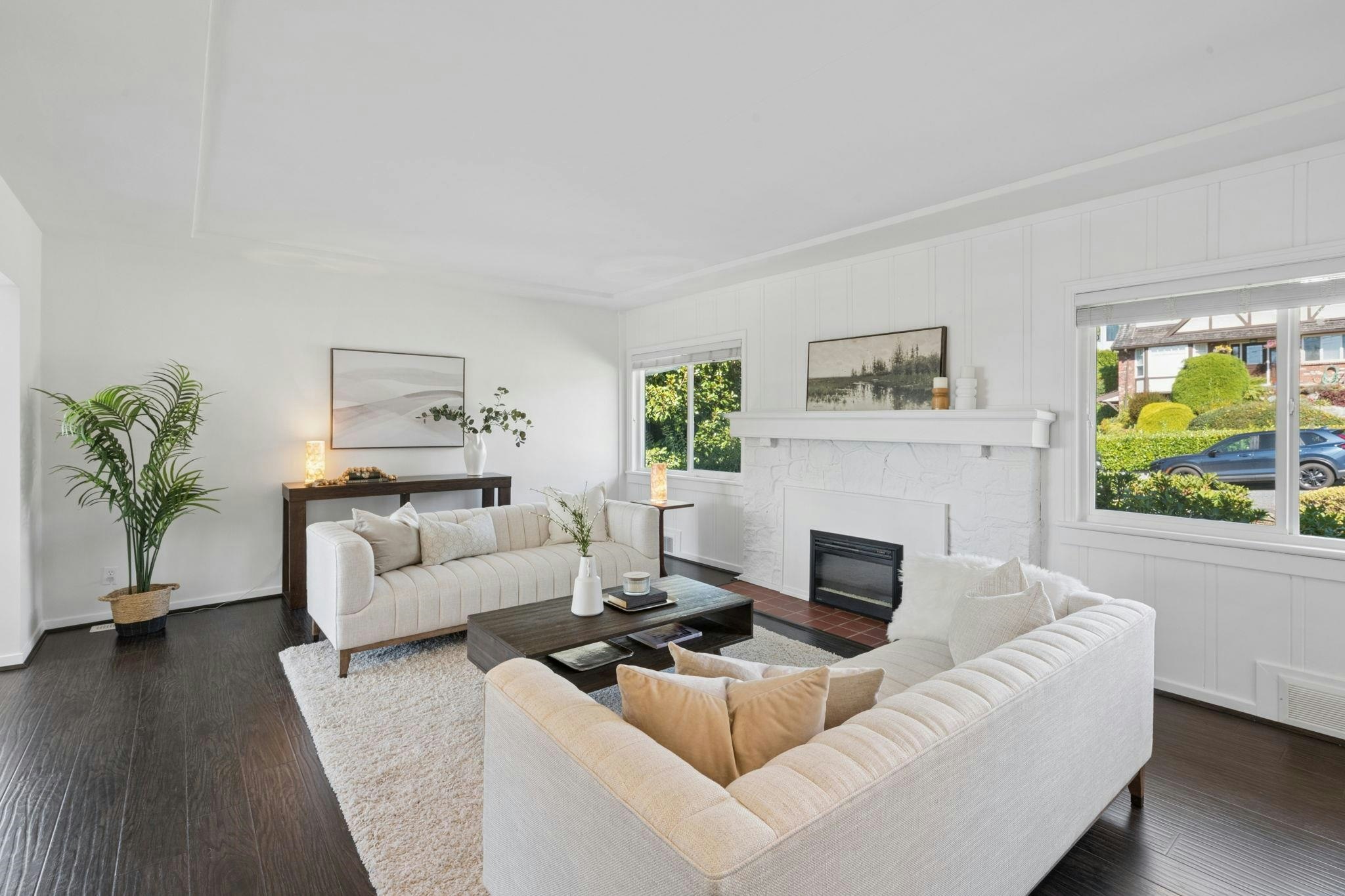 2288 Kings Avenue - 2