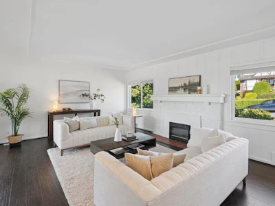 2288 Kings Avenue - 2