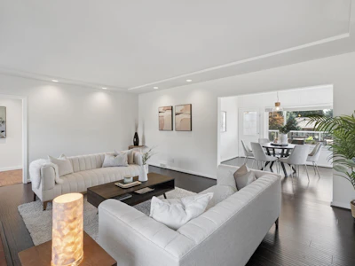 2288 Kings Avenue - 3