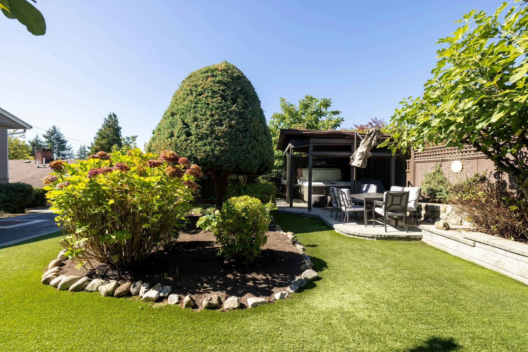 424 W Queens Road, North Vancouver, BC, V7N 2K7 - 11