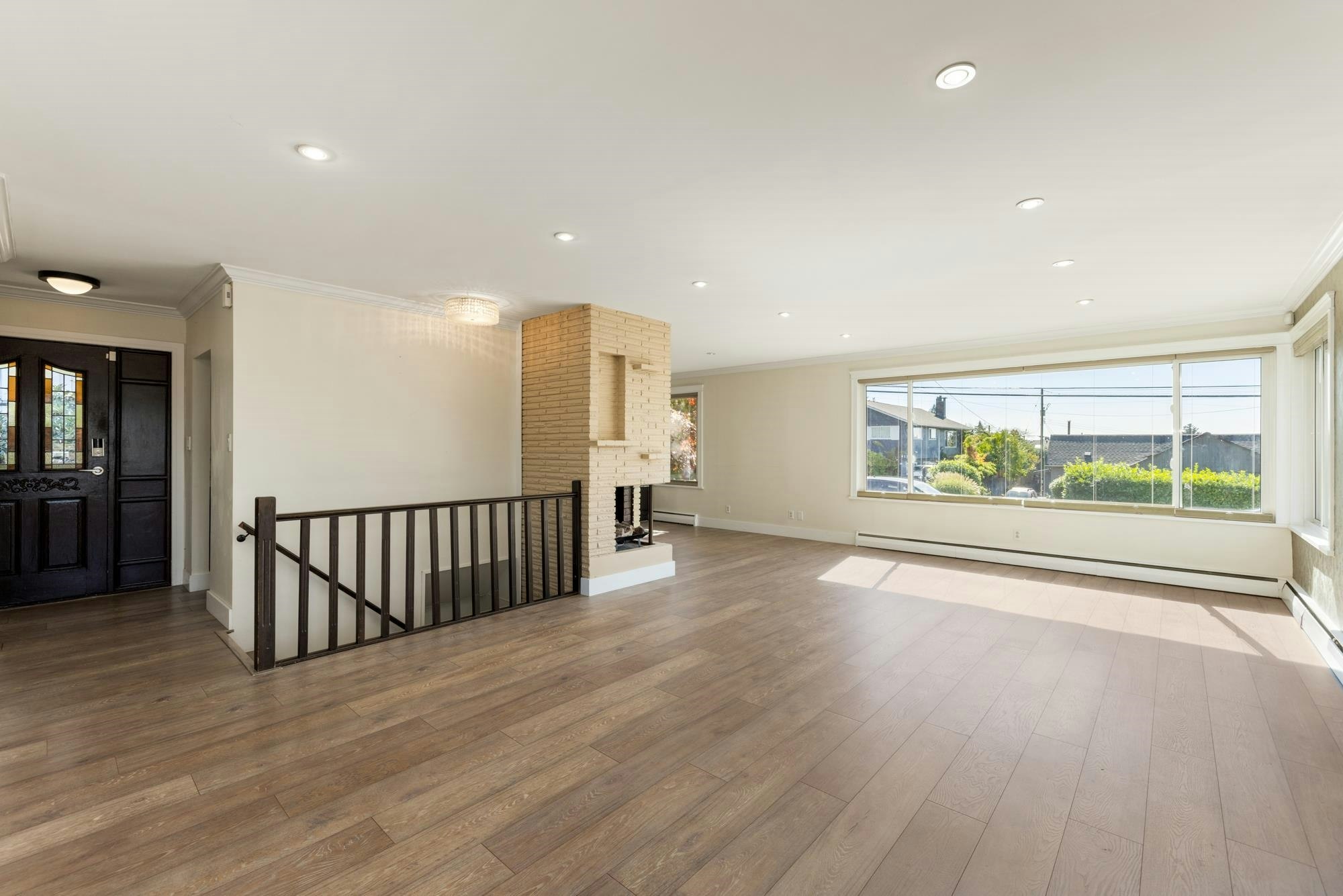 424 W Queens Road, North Vancouver, BC, V7N 2K7 - 16