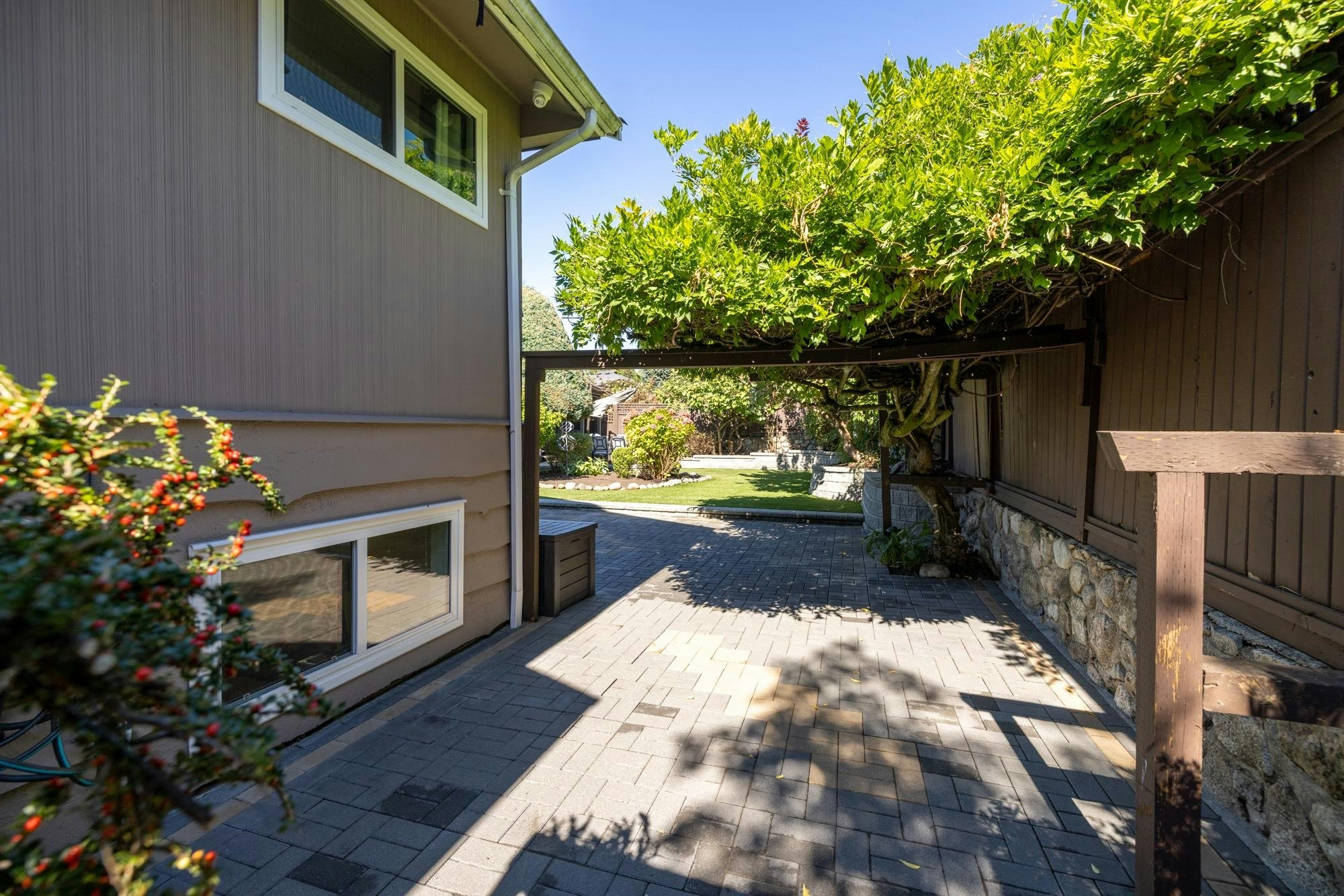 424 W Queens Road - 4