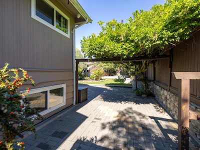 424 W Queens Road - 4