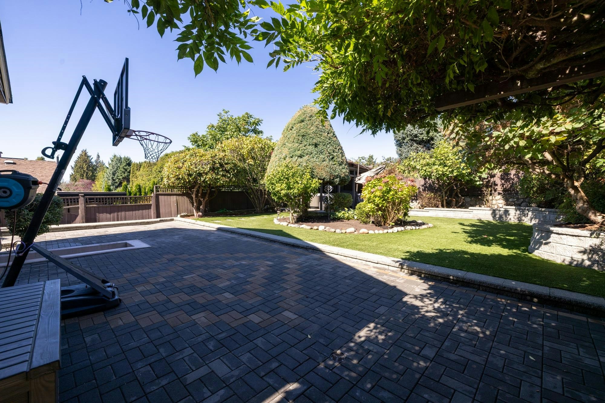 424 W Queens Road, North Vancouver, BC, V7N 2K7 - 9