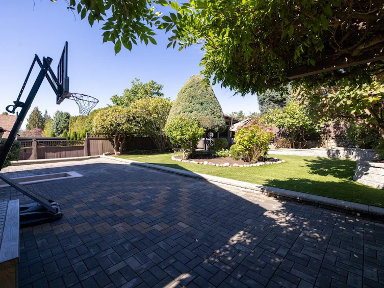 424 W Queens Road, North Vancouver, BC, V7N 2K7 - 9