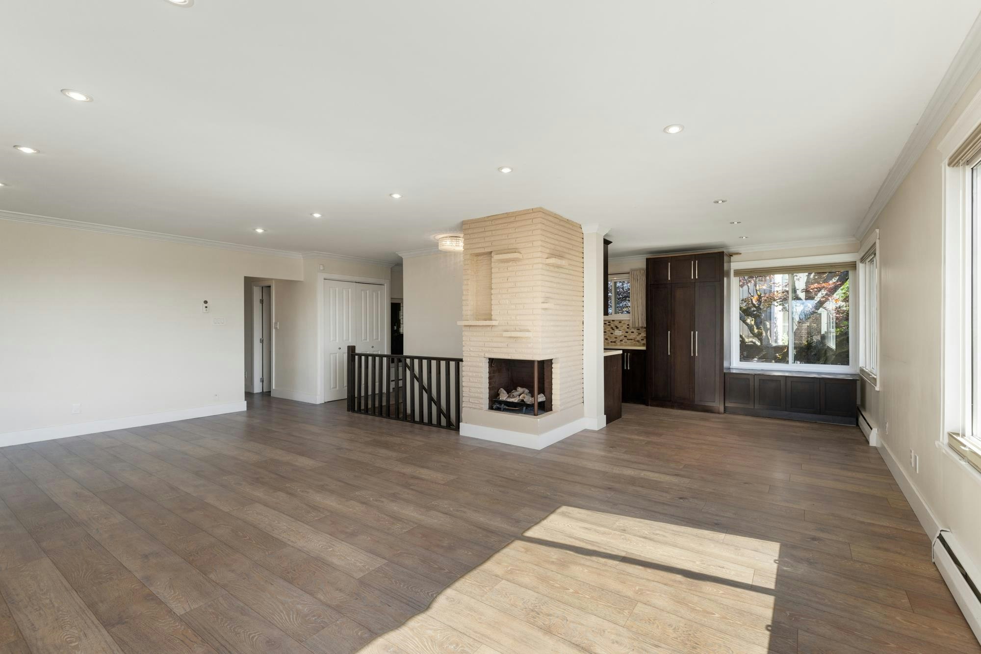 424 W Queens Road, North Vancouver, BC, V7N 2K7 - 15