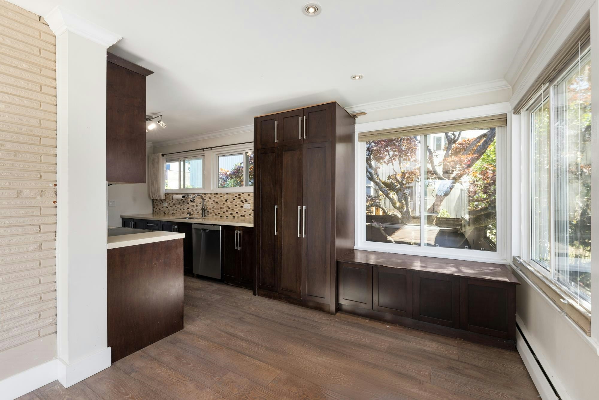 424 W Queens Road, North Vancouver, BC, V7N 2K7 - 23