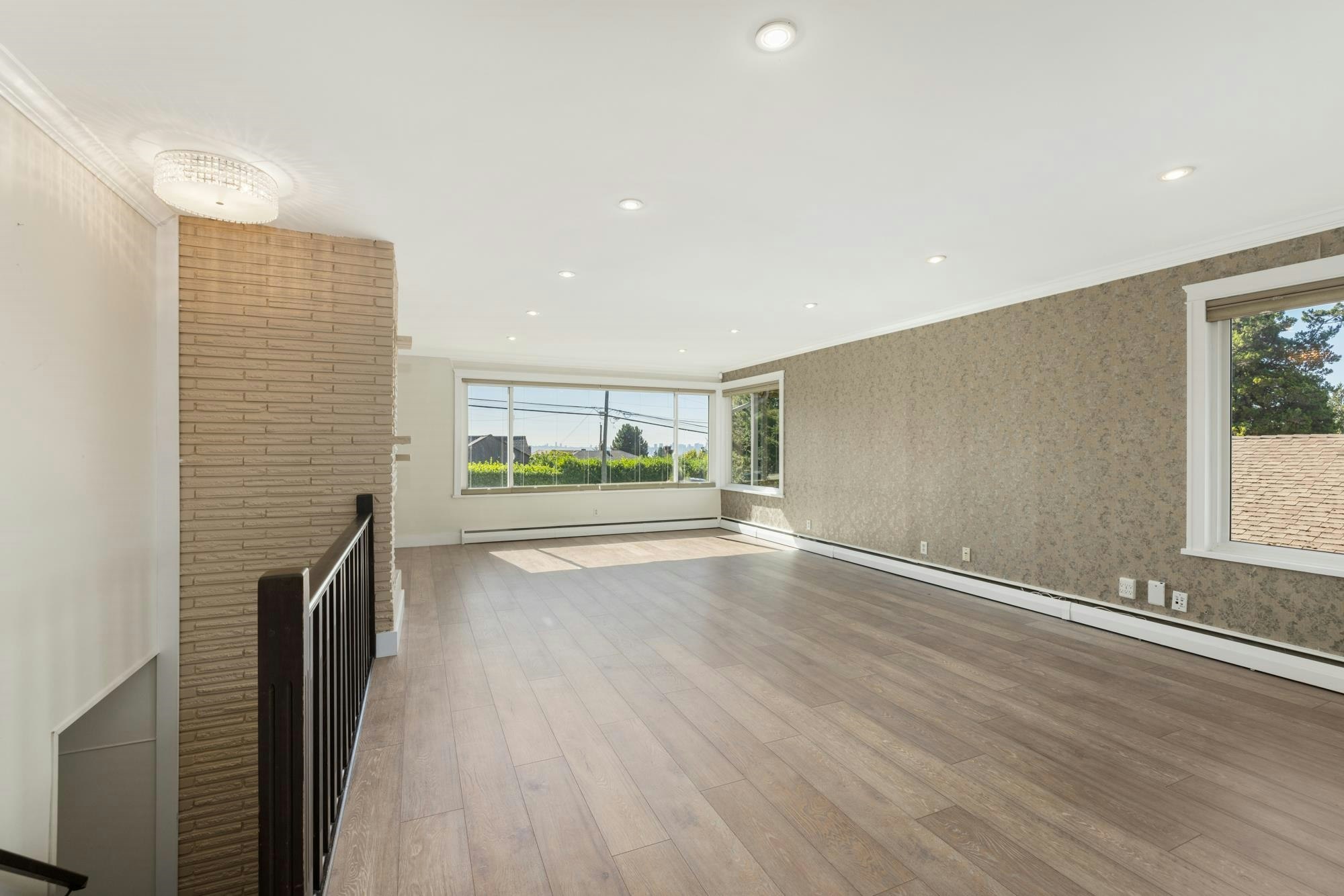 424 W Queens Road, North Vancouver, BC, V7N 2K7 - 21