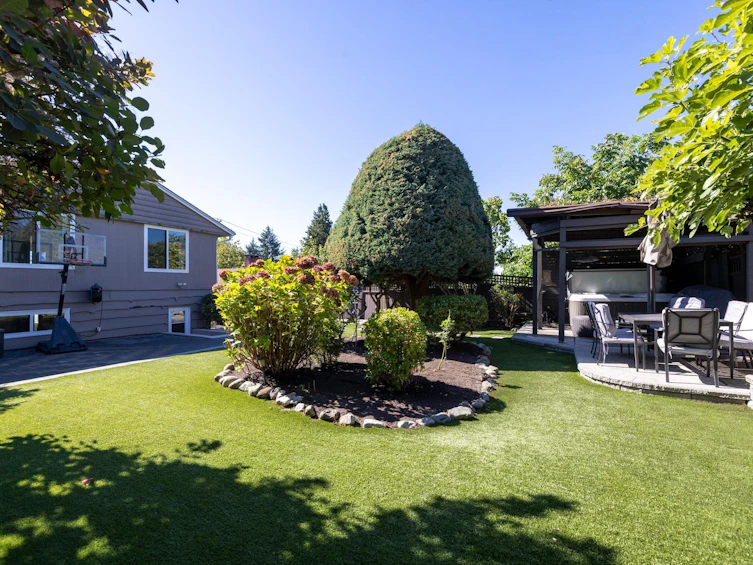 424 W Queens Road, North Vancouver, BC, V7N 2K7 - 10