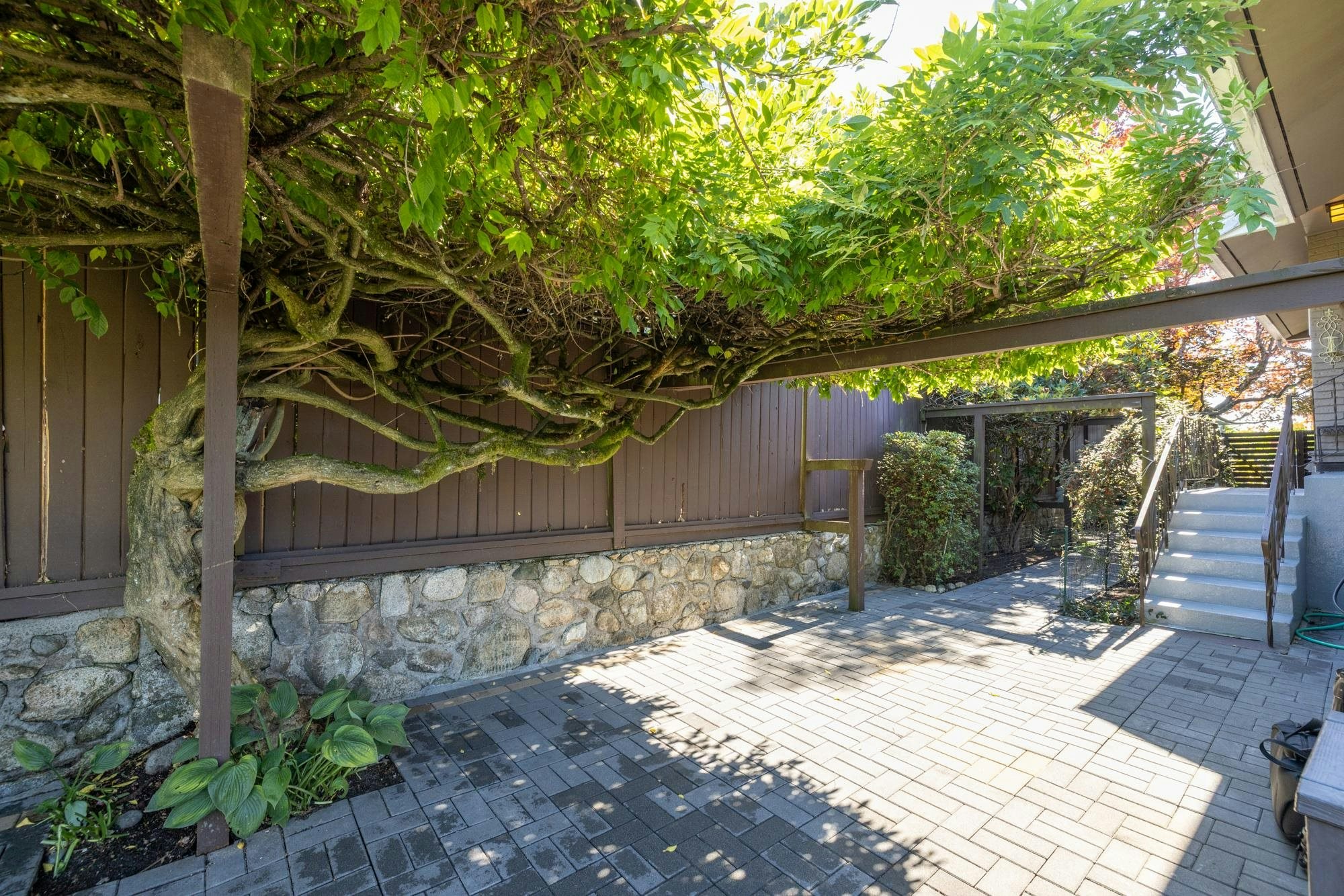424 W Queens Road - 5
