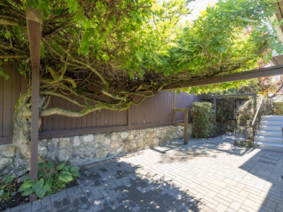 424 W Queens Road - 5
