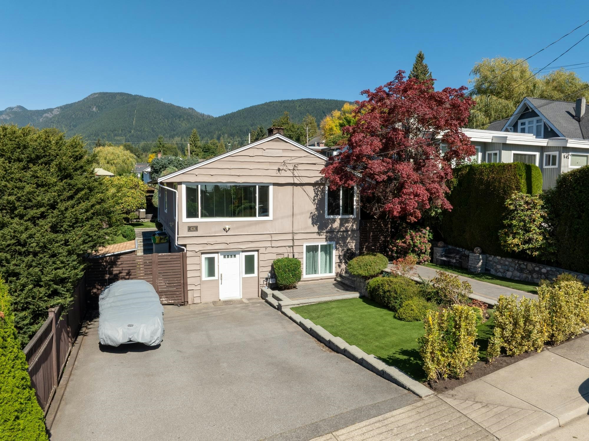 424 W Queens Road - 2