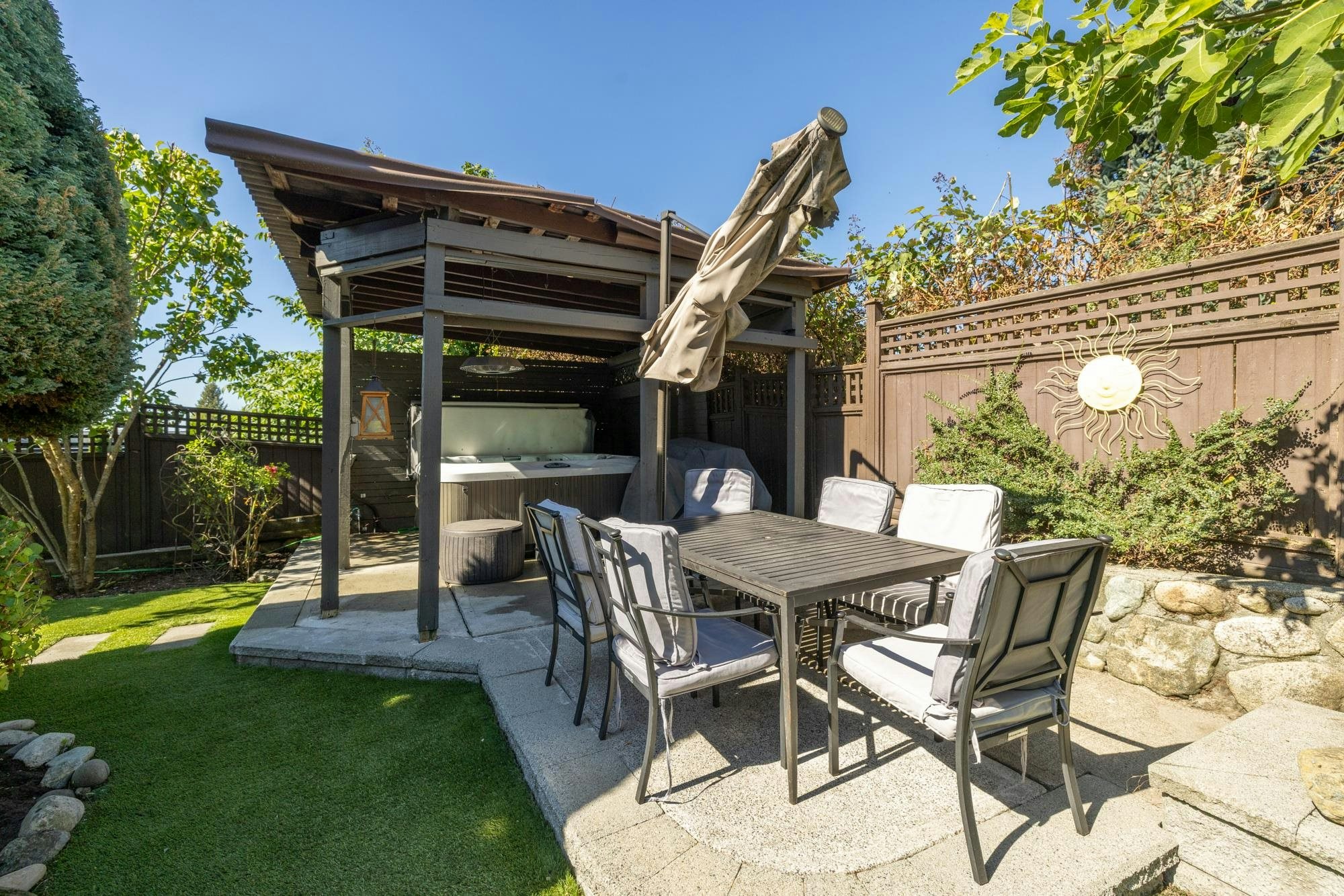 424 W Queens Road, North Vancouver, BC, V7N 2K7 - 36