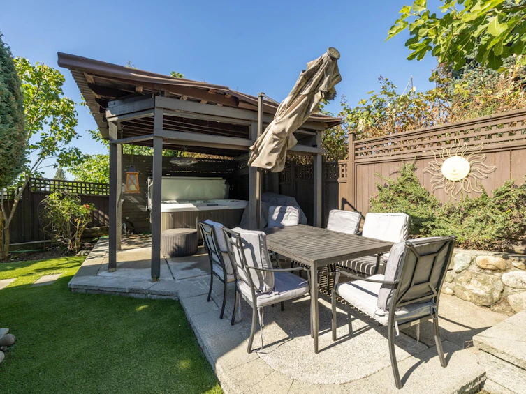 424 W Queens Road, North Vancouver, BC, V7N 2K7 - 36