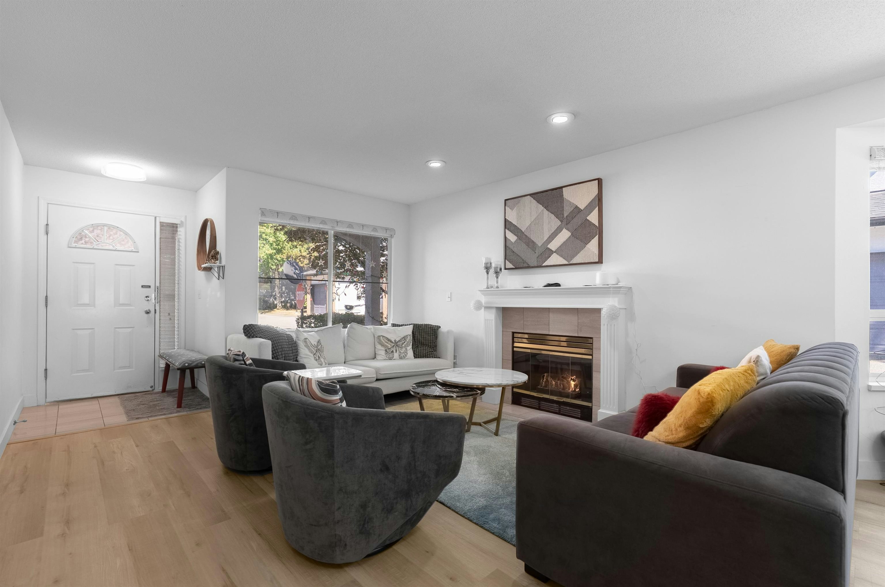 54-8120 General Currie Road - 4