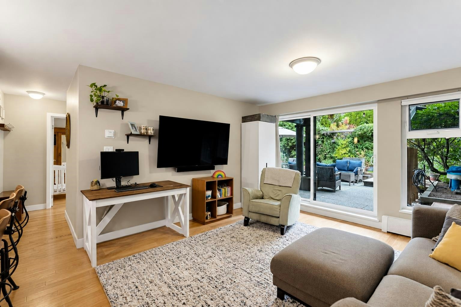 204-7377 Salisbury Avenue, Burnaby, BC, V5E 4B2
